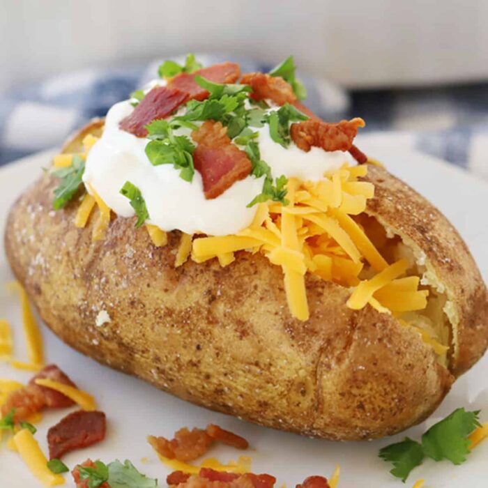 How To Make A Perfect Microwave Baked Potato In 5 Minutes